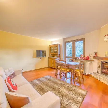 Elegante Appartamento-100mt Dal Centro-50mt Dalla Seggiovia-wifi-parcheggio Gratuito Apartment