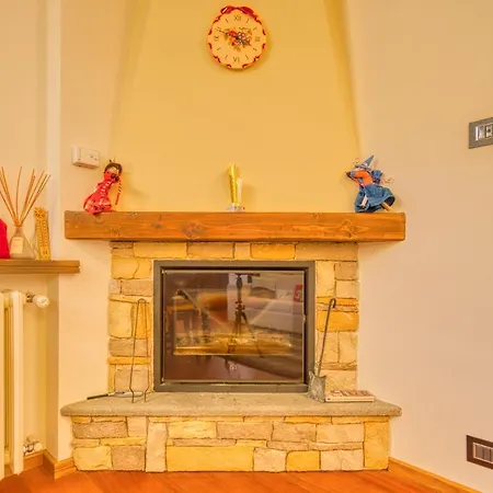 Elegante Appartamento-100mt Dal Centro-50mt Dalla Seggiovia-wifi-parcheggio Gratuito * Sauze D'Oulx
