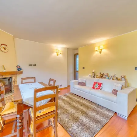 Apartment Elegante Appartamento-100mt Dal Centro-50mt Dalla Seggiovia-wifi-parcheggio Gratuito *